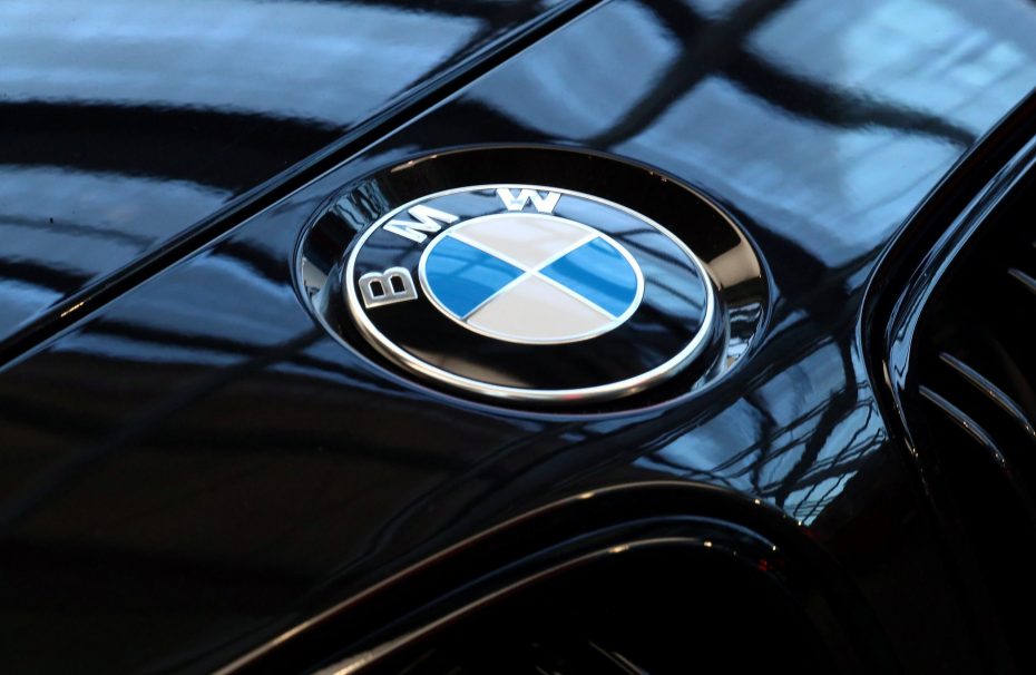 BMW Logo Evolution Story scaled 930x606