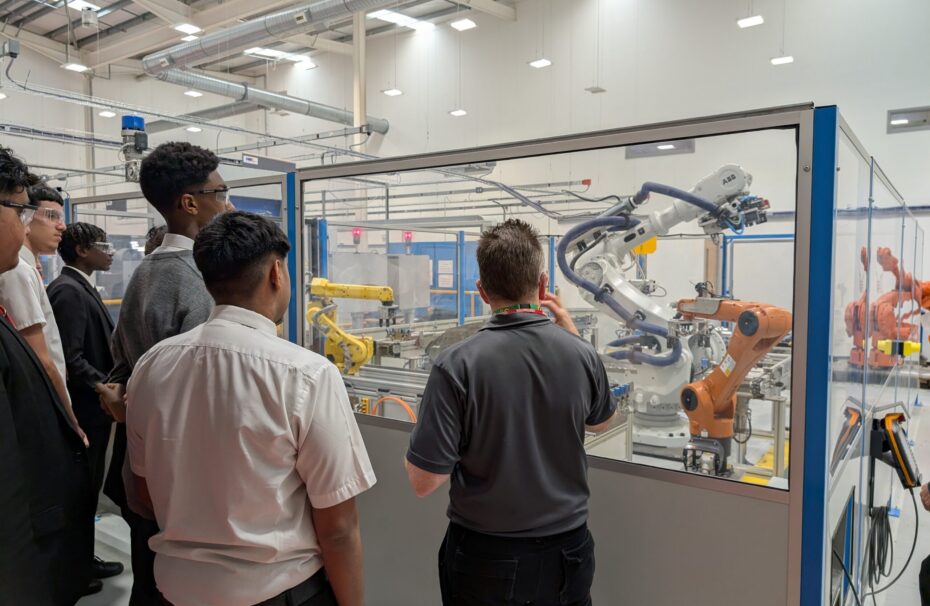 PXL 20251210 1 scaled 930x606